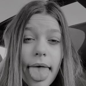 Meet your Posher, Mackenzie